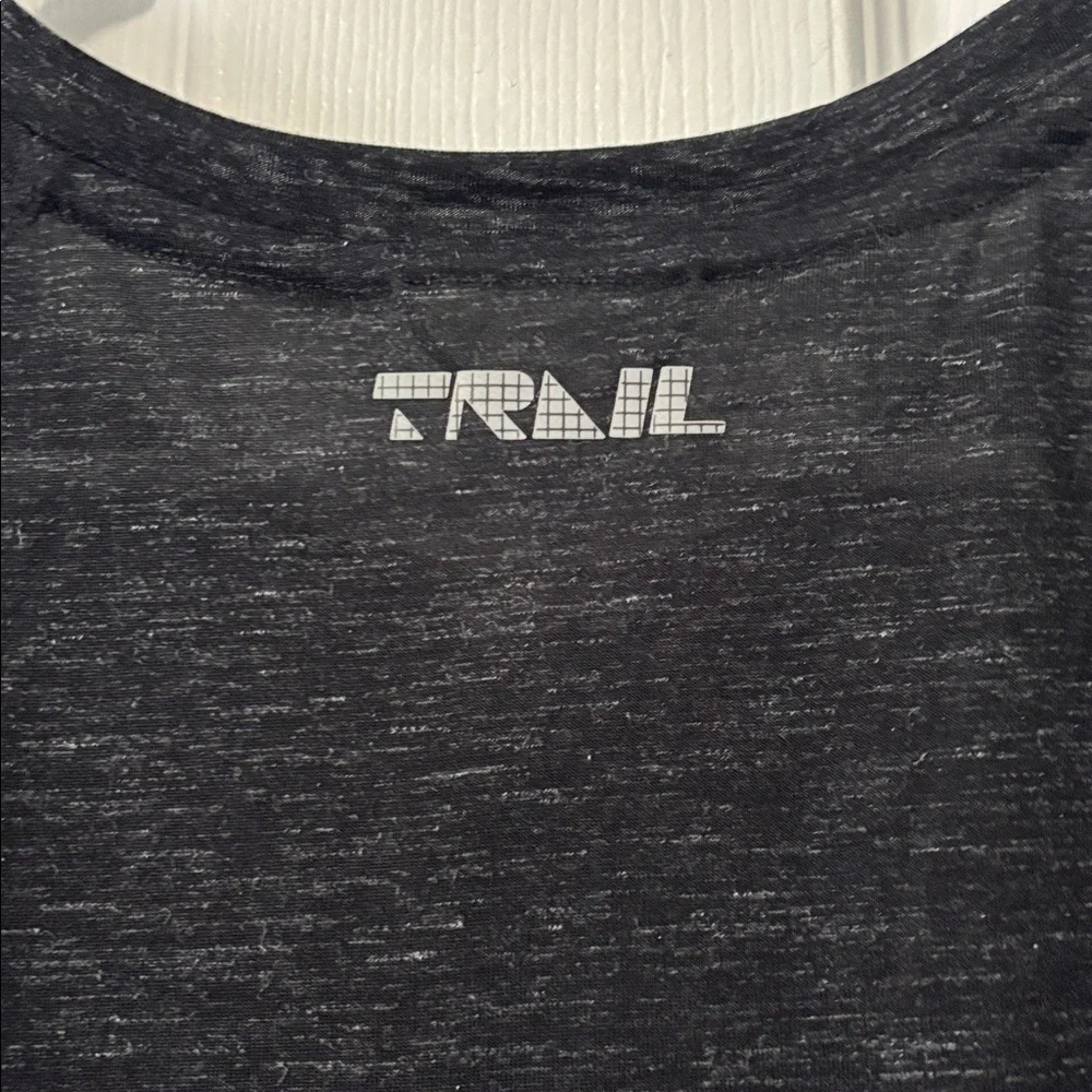 Under Armour Fitted Trail Tee - Picture 6 of 6